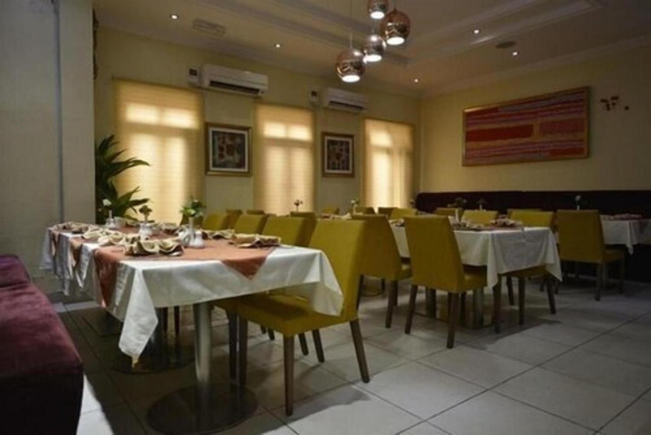 Palazzo Dumont Hotel Ikuata Luaran gambar