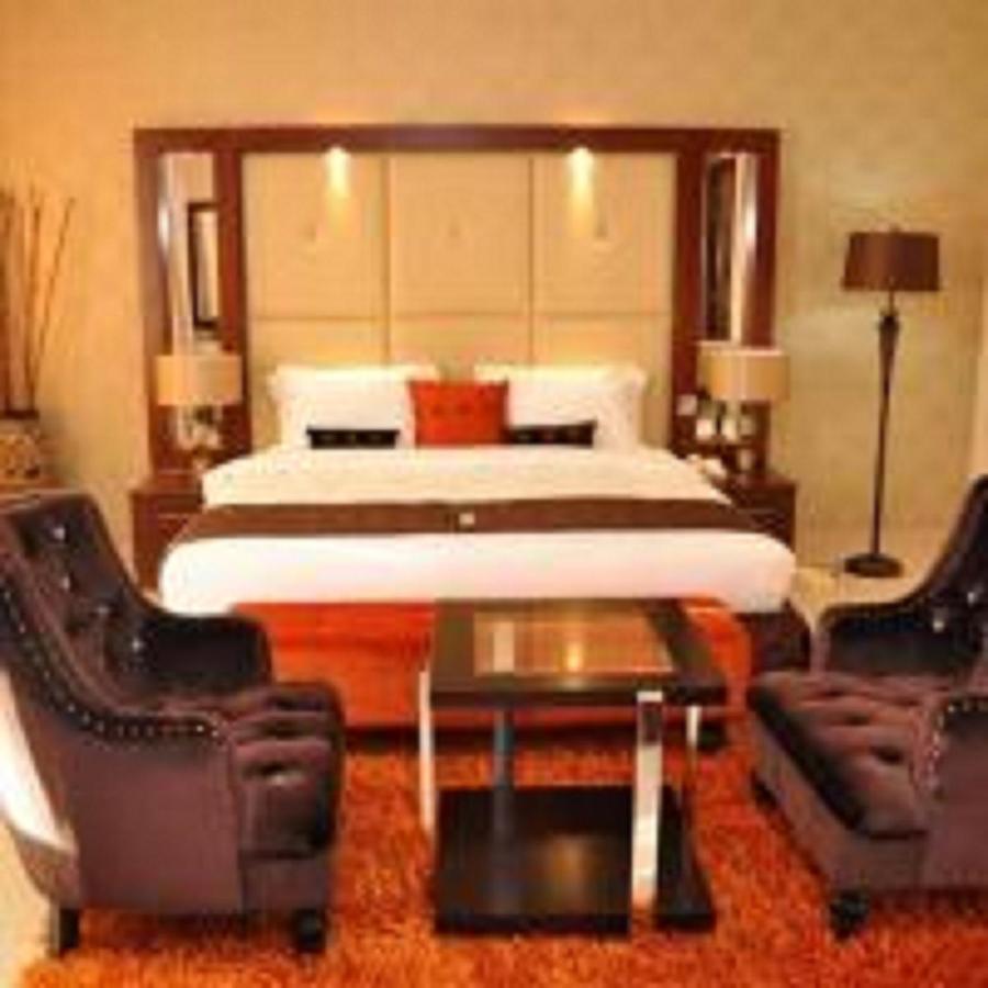 Palazzo Dumont Hotel Ikuata Luaran gambar