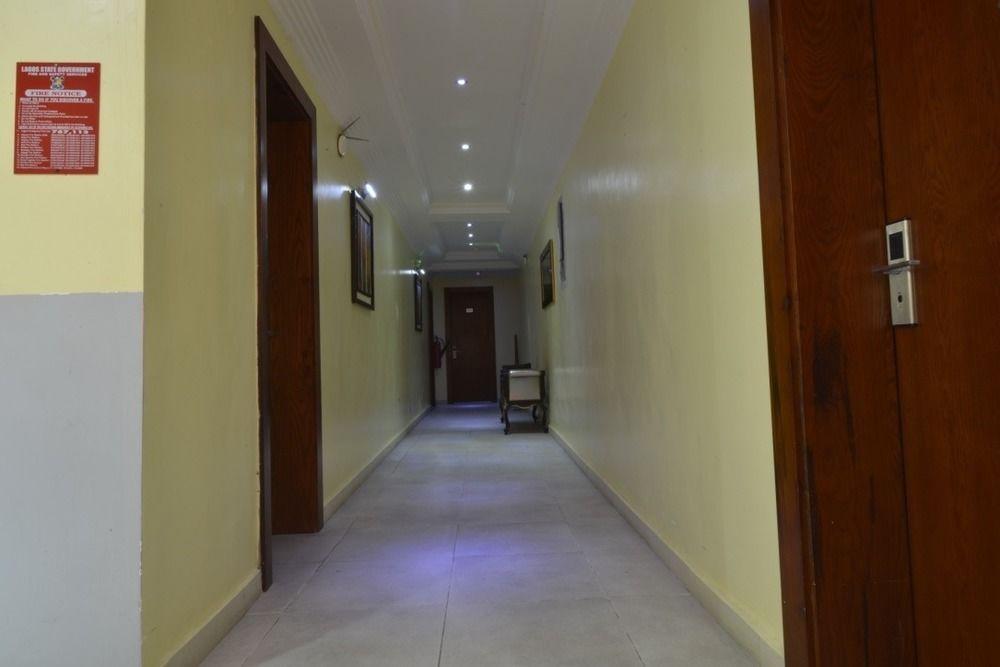 Palazzo Dumont Hotel Ikuata Luaran gambar
