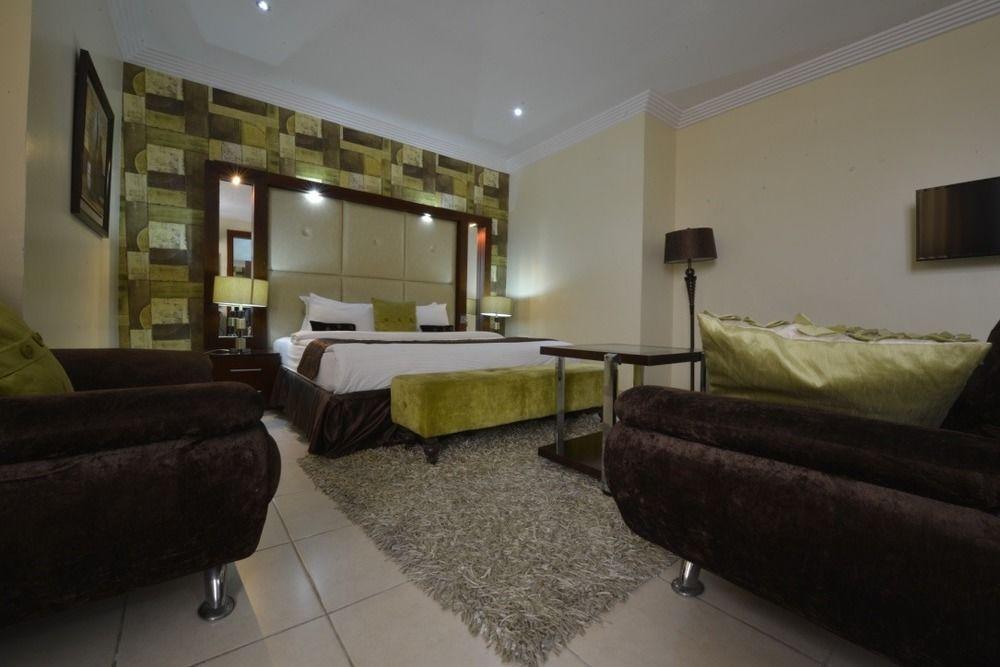 Palazzo Dumont Hotel Ikuata Luaran gambar